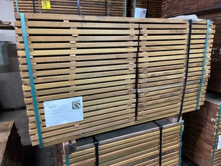 Ca. 260x Guyana Ipé Planken Geschaafd, 25x70mm, lengte 155cm